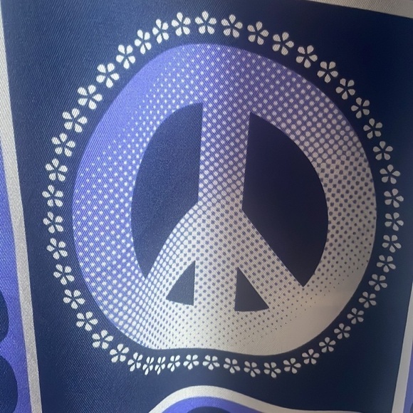 Urban Outfitters Liam Souvenir Blue Button Down Shirt - Picture 6 of 8